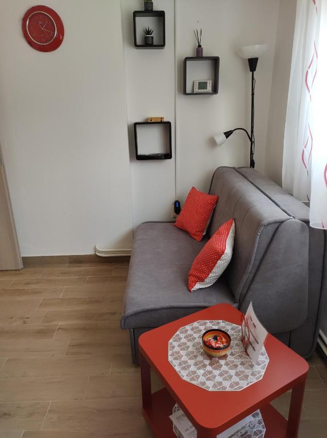 Happy Apartment Карловац Екстериор снимка